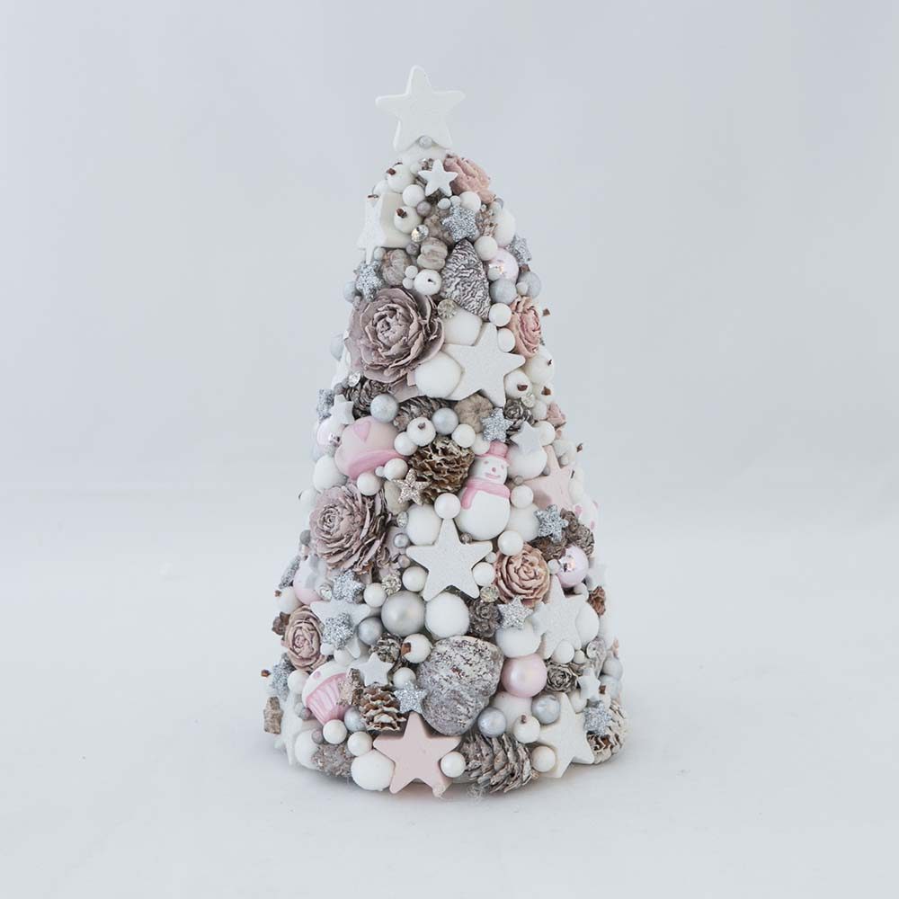 Dekoratív ötletes karácsonyfa - kúpfenyő