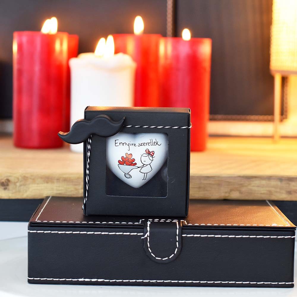 Valentin napi ajándék díszdobozban