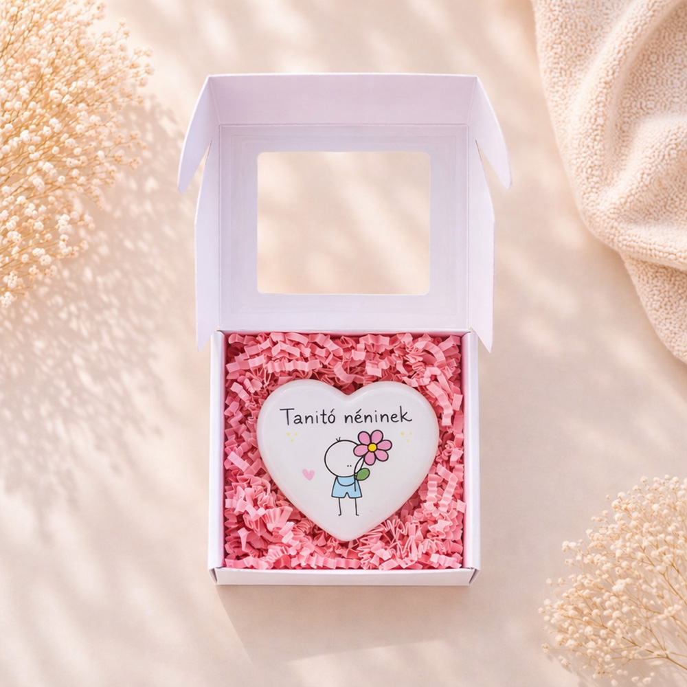 Pedagógus ajándék - személyre szabható kis szív díszdobozban