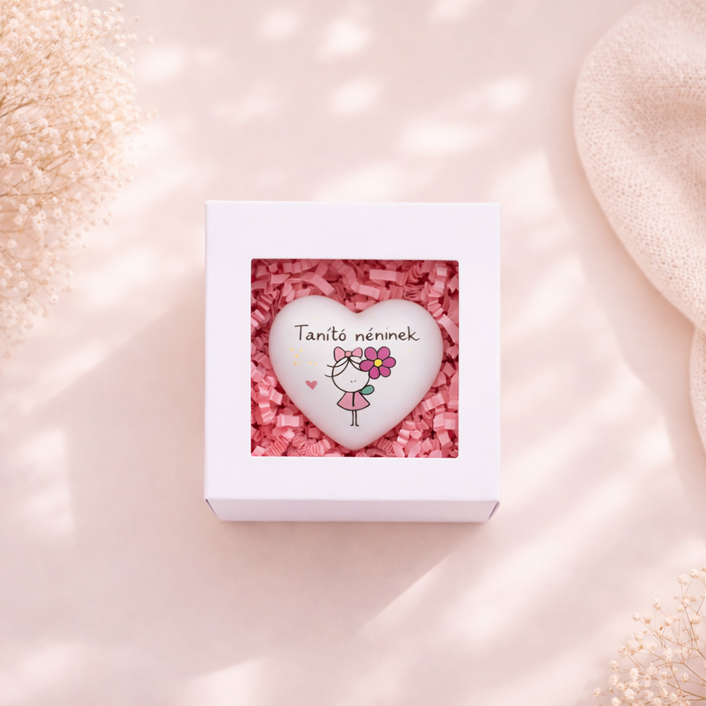 Pedagógus ajándék - személyre szabható kis szív díszdobozban