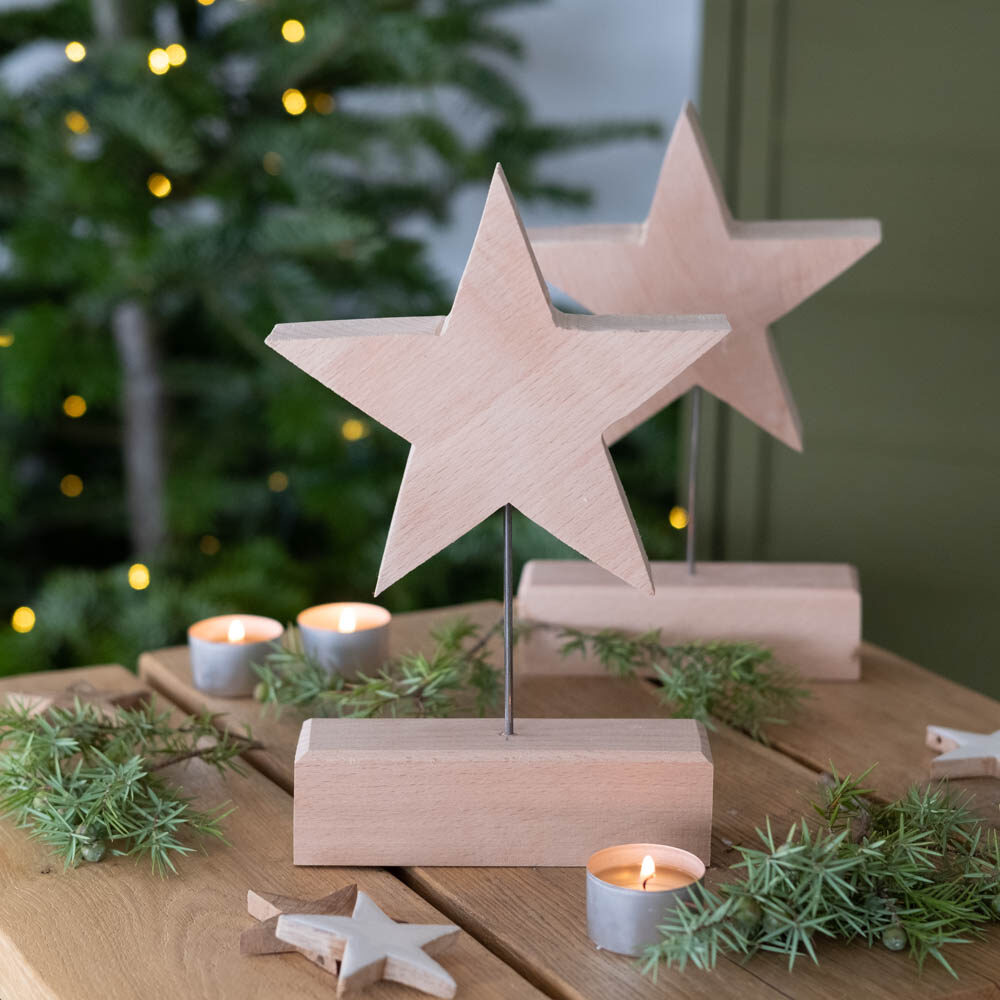 Natúr karácsonyi dekoráció - fa csillag talpon