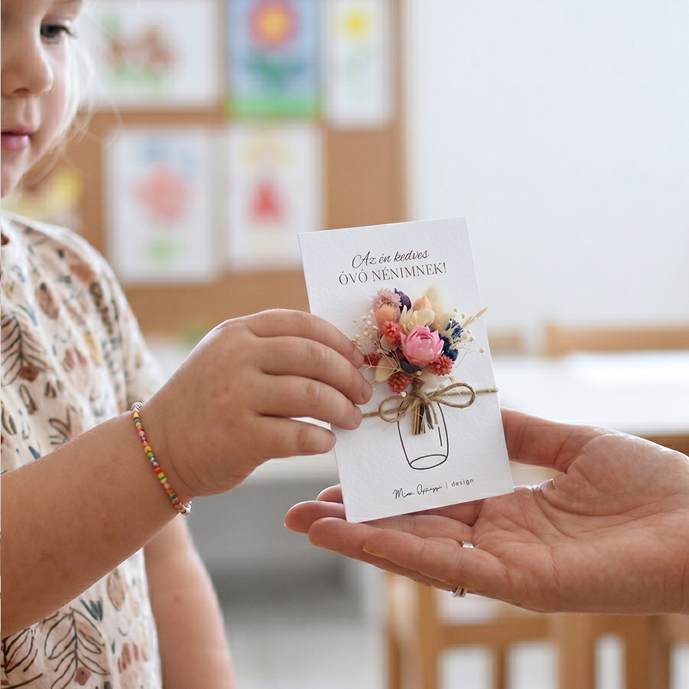 Szárított virágos hűtőmágnes - kézműves búcsúajándék Óvónőknek, Dadusoknak, Tanítóknak