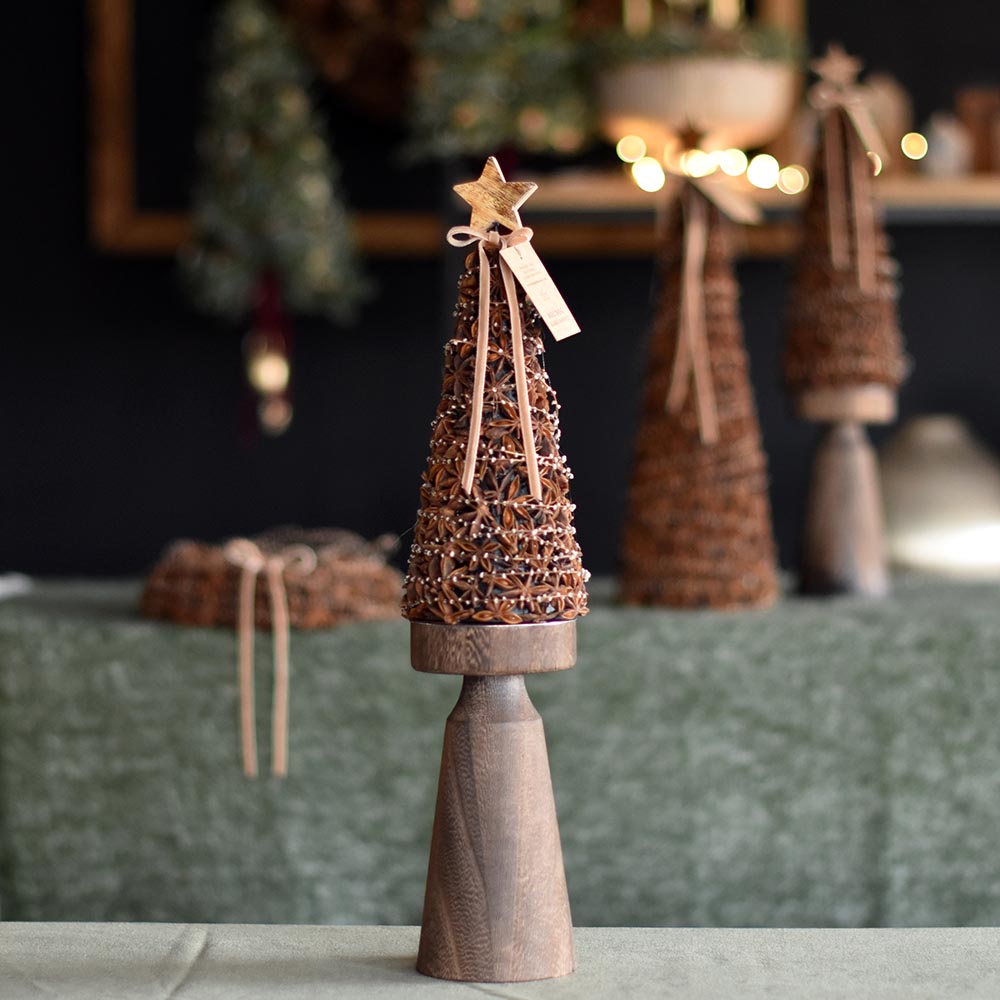 Természetes karácsonyi dekoráció - ánizs kúp