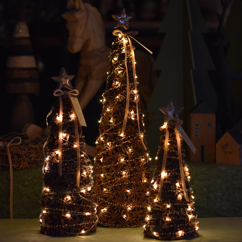 Természetes karácsonyi dekoráció - ánizs kúp