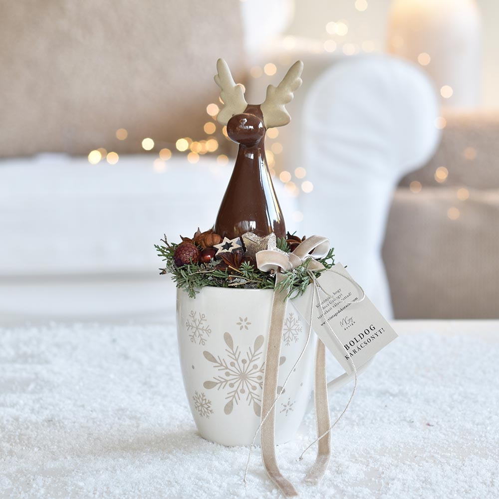 Karácsonyi ajándék bögre - szarvas figurával