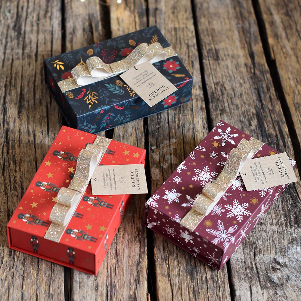 Karácsonyi ajándék zenélő díszdobozban - apró meglepetéssel