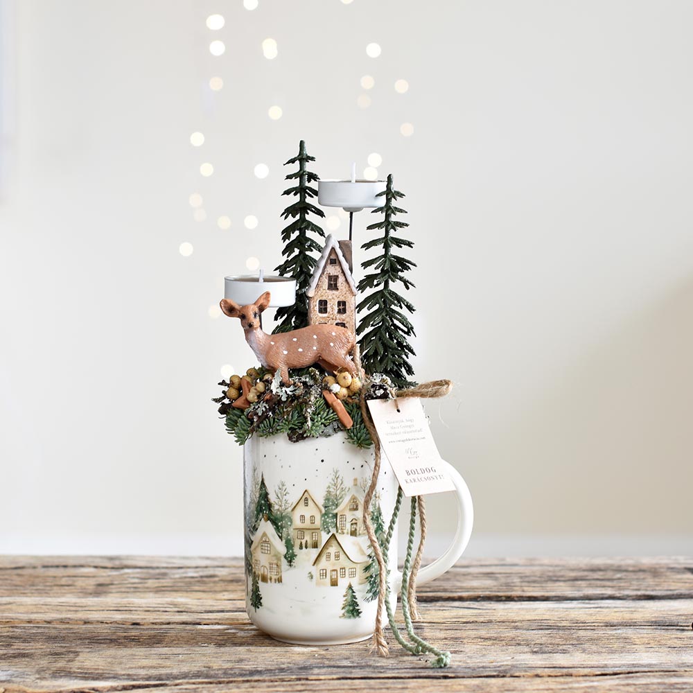 Karácsonyi asztaldísz - bögrés dekoráció őzikével