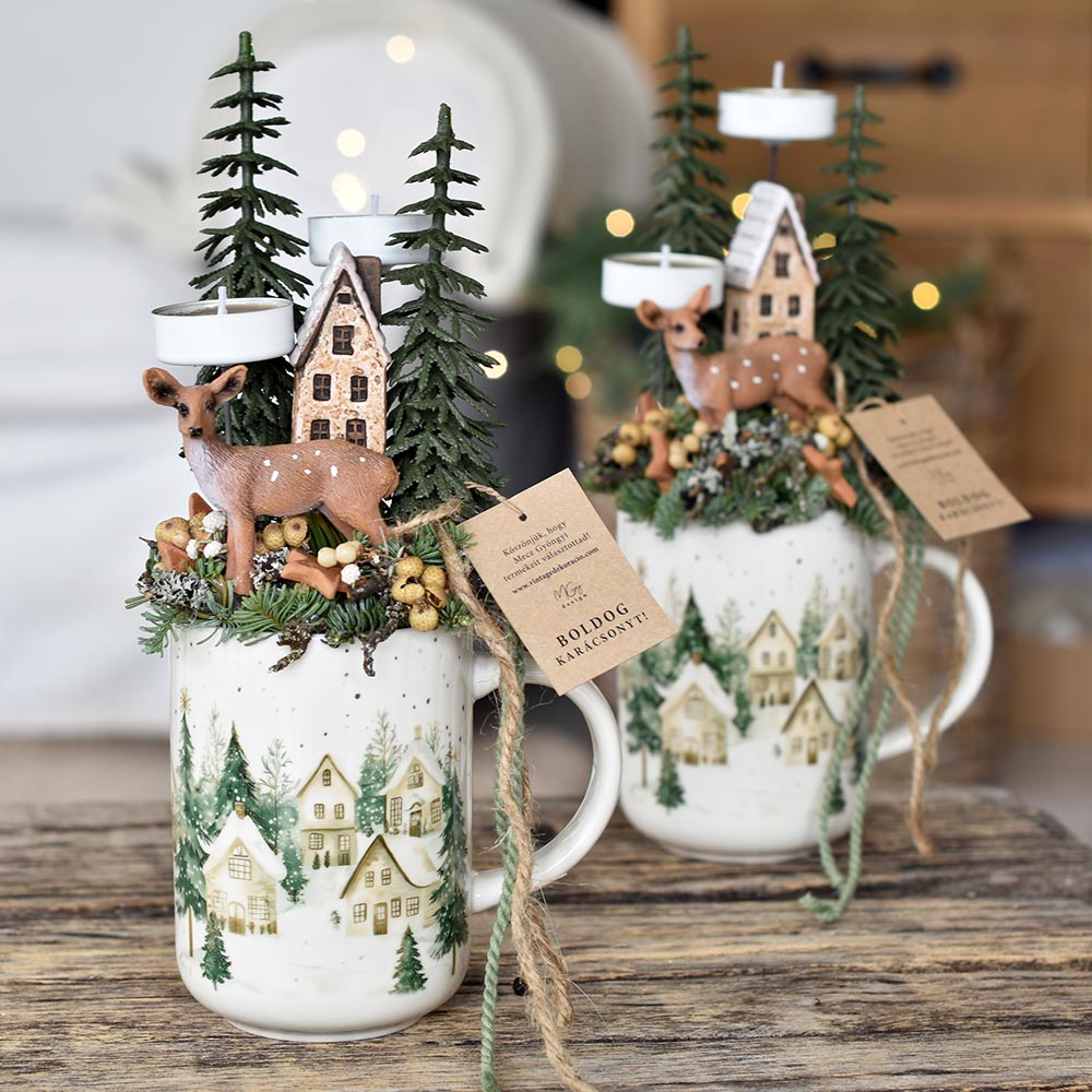 Karácsonyi asztaldísz - bögrés dekoráció őzikével