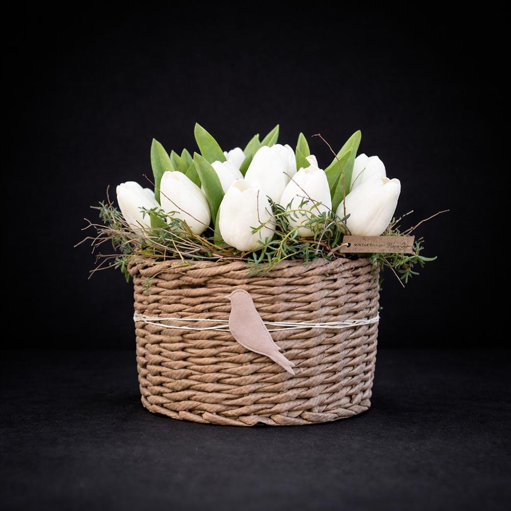 Kézzel készült tulipánkosár dekoráció