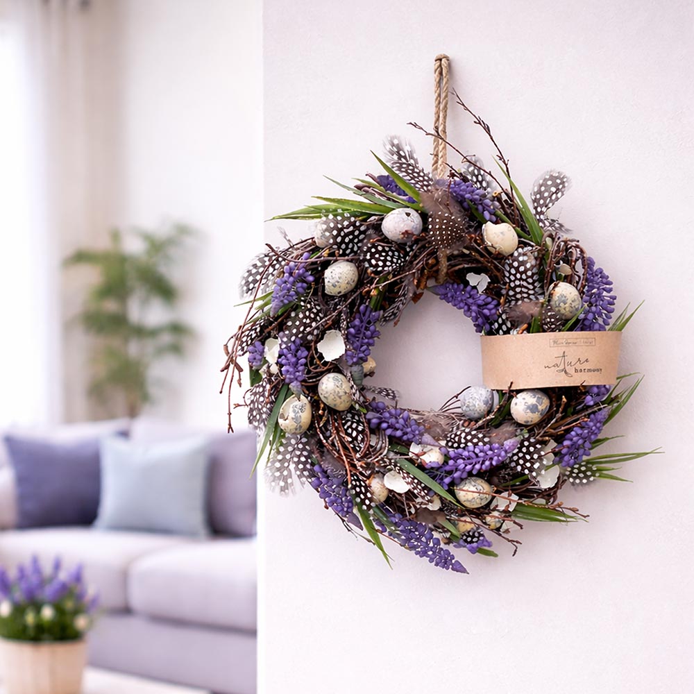 Tavaszi koszorú mű fürtös gyöngyikével és fürjtojásokkal