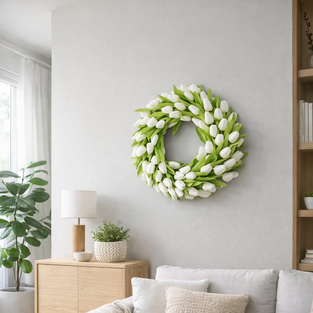 Törtfehér színű tulipán koszorú - tavaszi ajtódísz