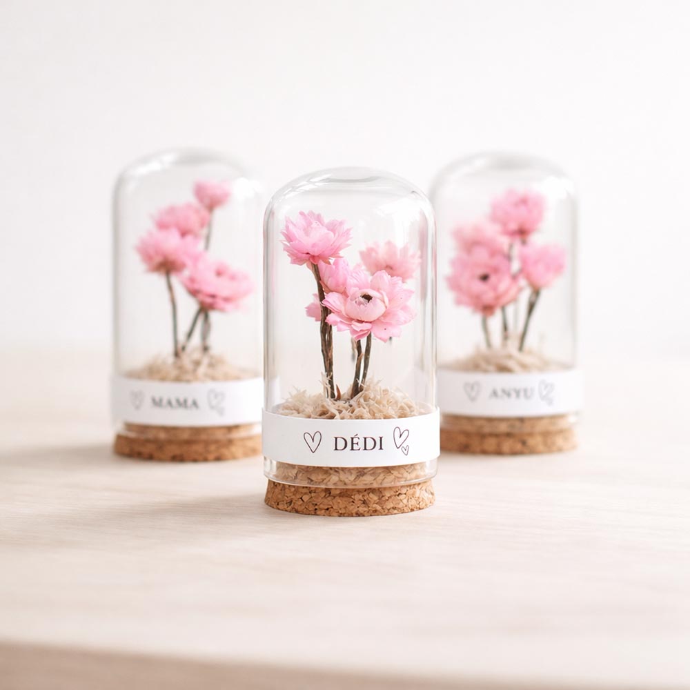 Anyák napi üvegbúrás virágdekoráció