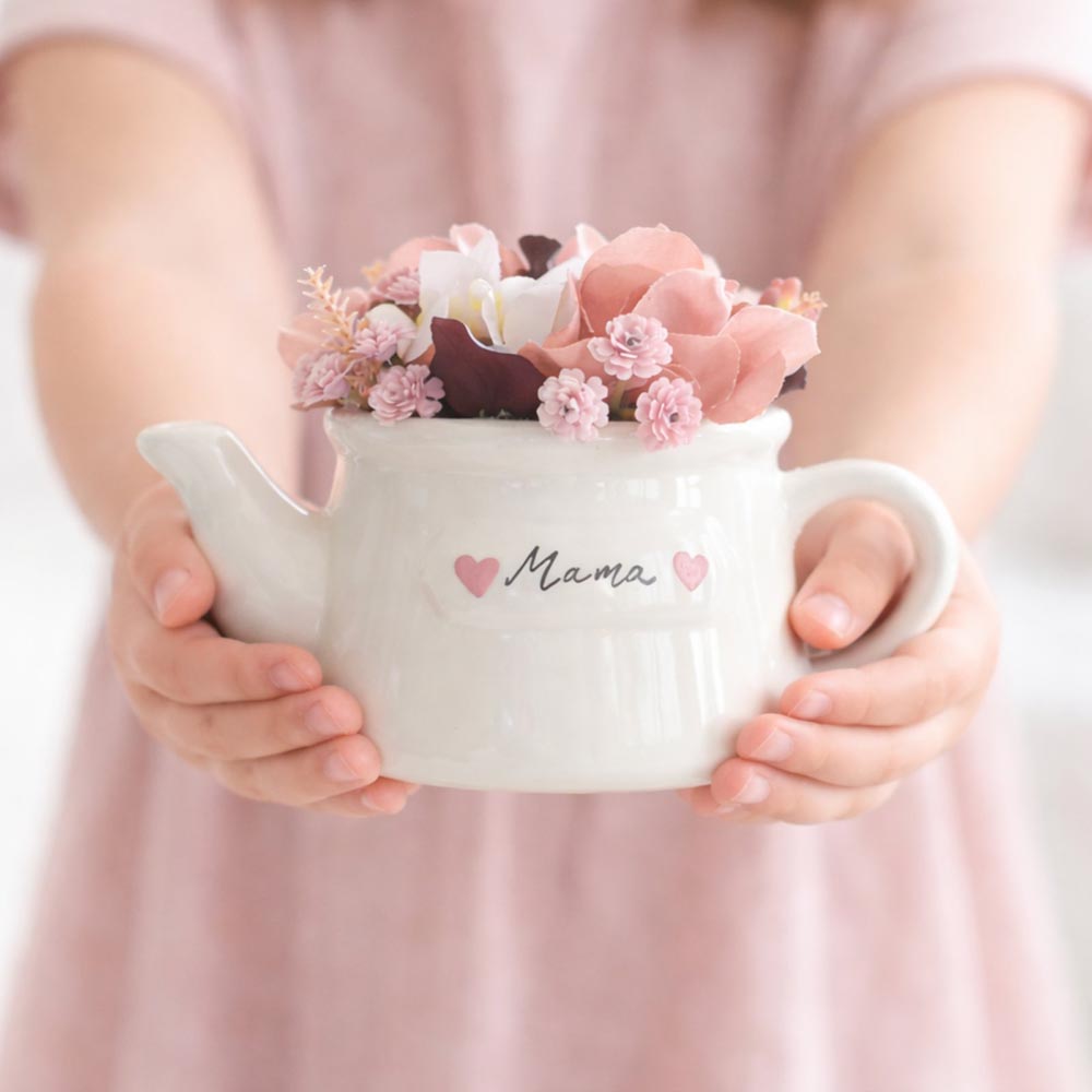 Anyák napi virágos kancsó ajándék nagymamának