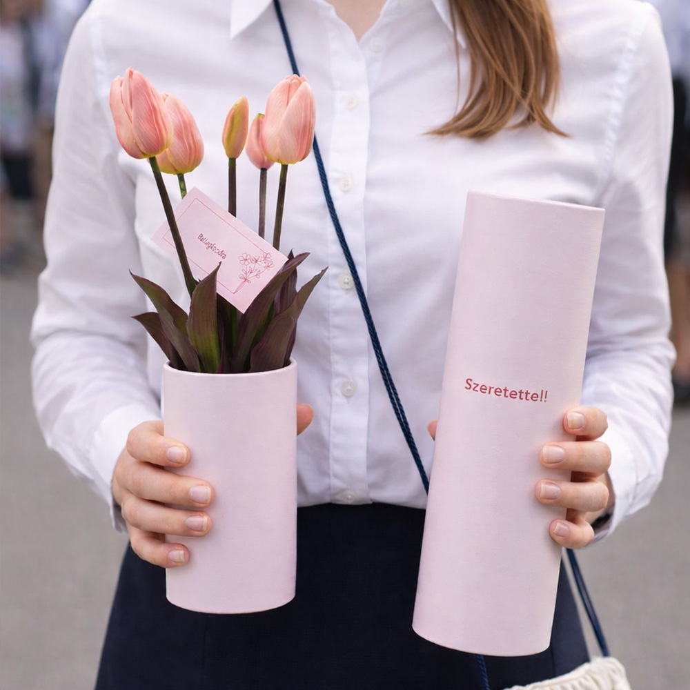 Elegáns ballagási ajándék - tulipán díszdobozban