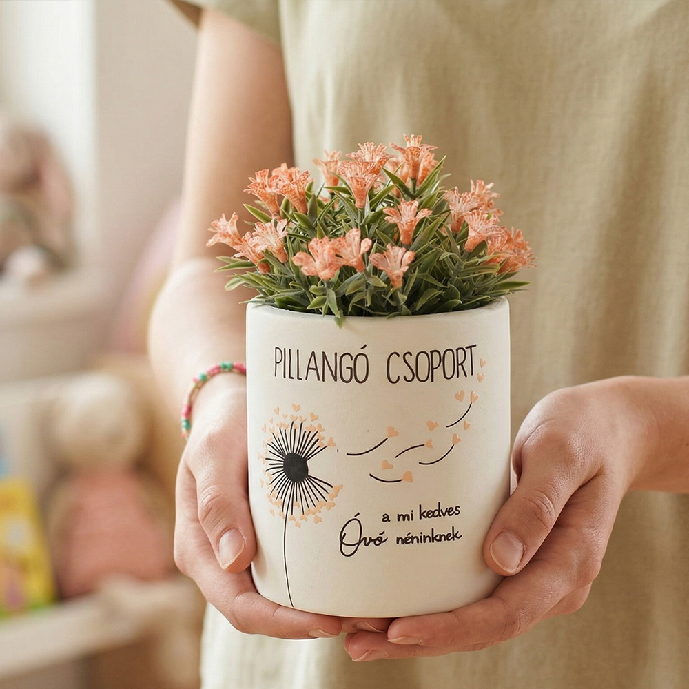 Pedagógus ajándék - kaspó egyedi rajzzal és virággal