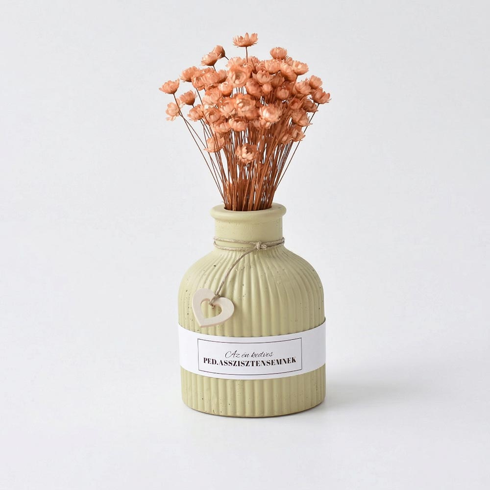 Pedagógus ajándék szárított virág vázában