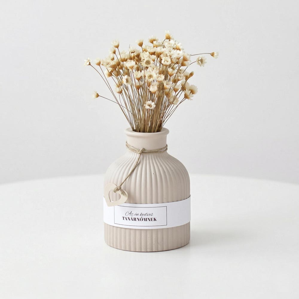 Pedagógus ajándék szárított virág vázában