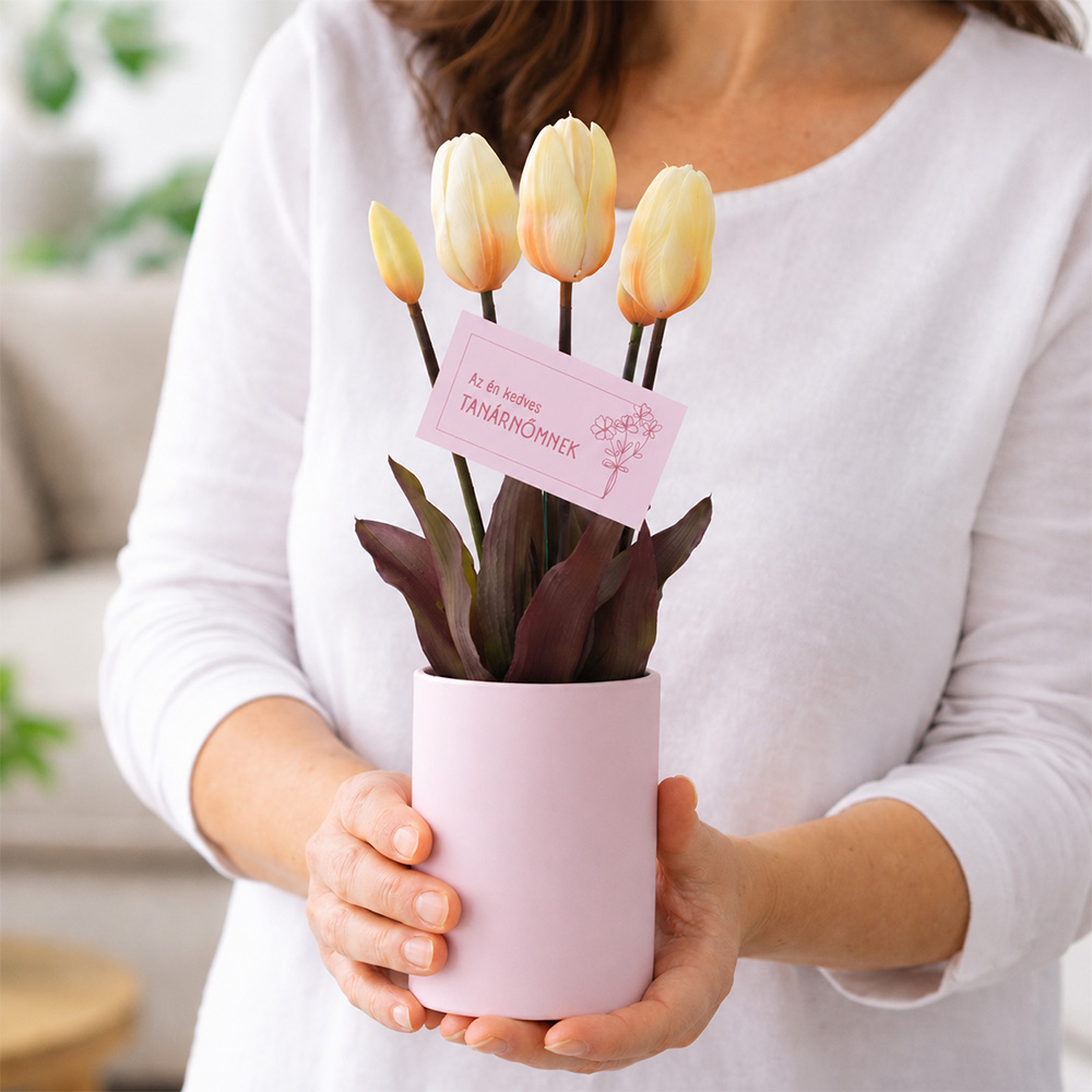Alternative view of Elegáns ajándék pedagógusoknak - tulipáncsokor díszdobozban, választható felirattal