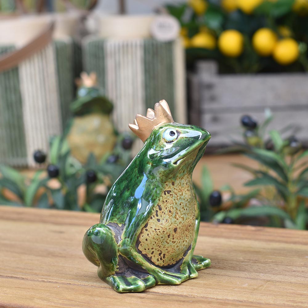 Koronás béka figura - vidám kerti és lakásdekor - Image 6